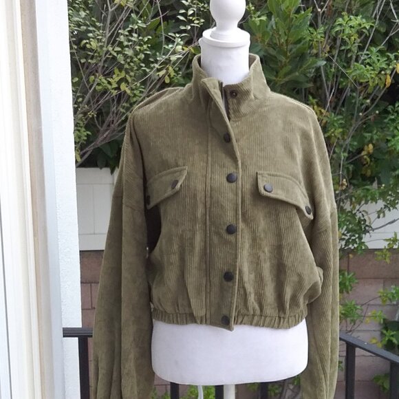 SHEIN Jacket Cropped Green Corduroy Zipper and (5) Snaps Front Med - Picture 5 of 7